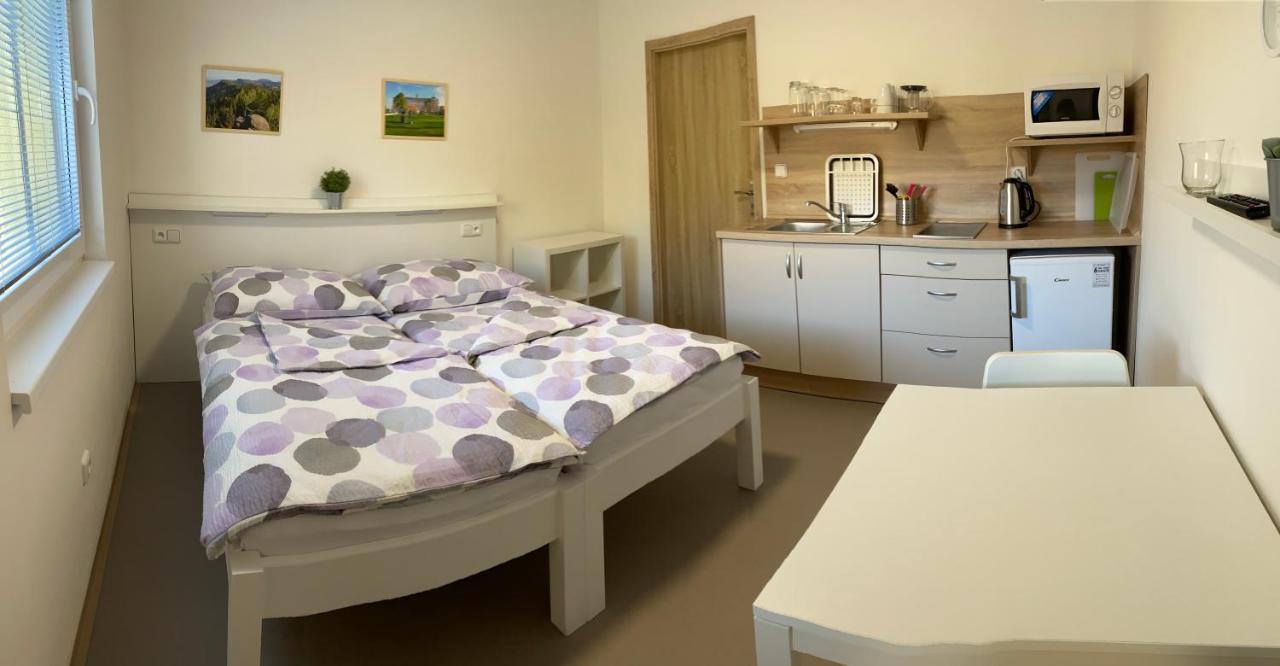 Apartmány Nad Parkem Broumov Bagian luar foto
